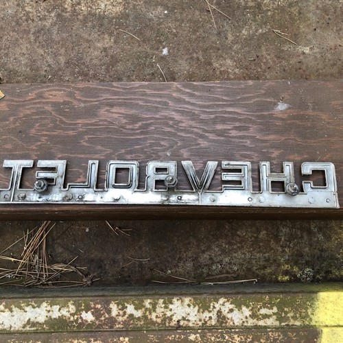 " CHEVROLET" # 1405225 EMBLEM 1970’s Metal Truck Badge. In Good Shape! - Picture 2 of 7