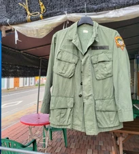 Vintage Jungle Fatigue Shirt / Rip-Stop, Size Small  US Army 1960's