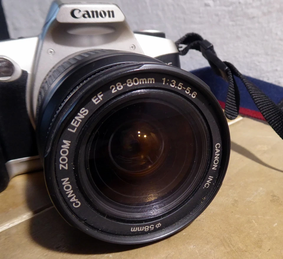 CANON EOS 500 N Spiegelreflexkamera Analog Retro Vintage ZOOM 28 - 80 mm - Bild 2 von 4