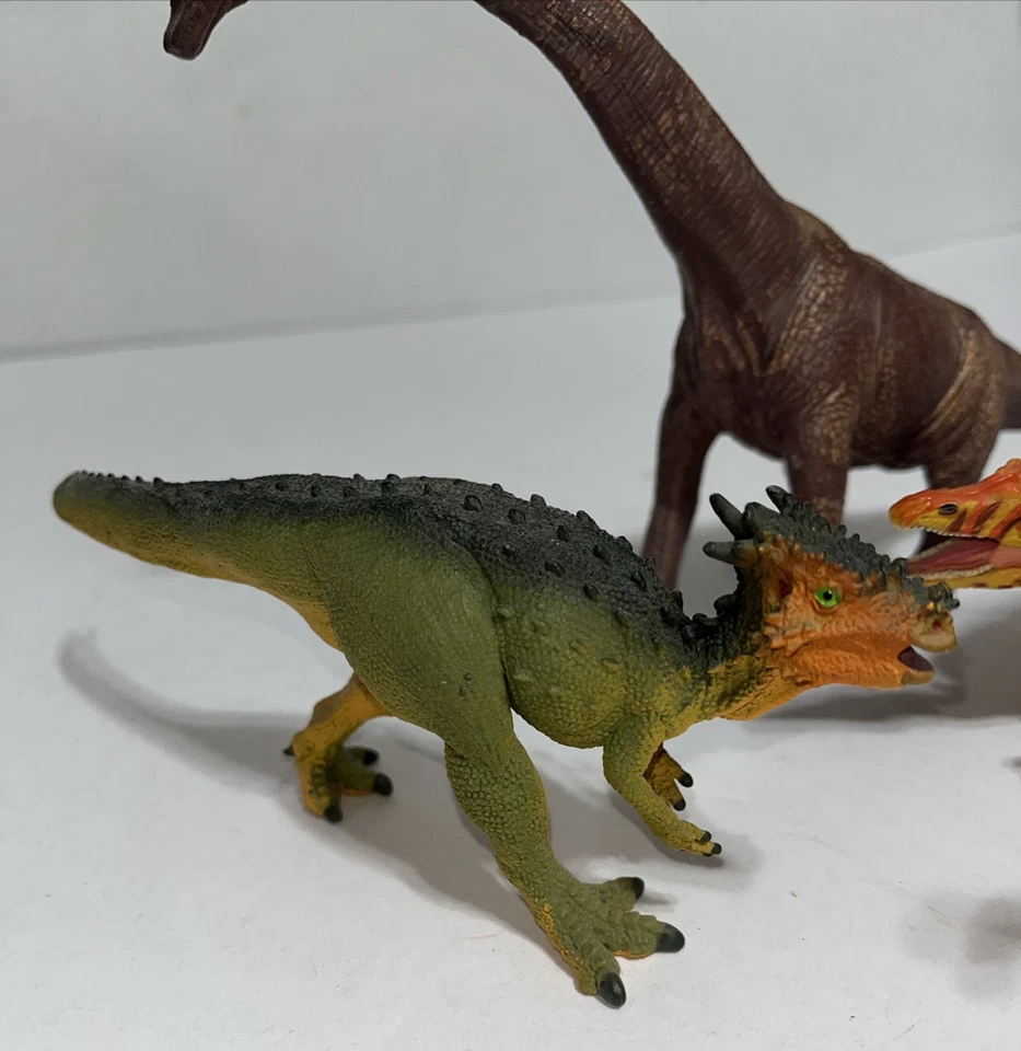 Dinosaurios surtidos. Lote de 4/: Figura de Spinosaurus - Safari Ltd - Altamente detallada Foto 3 de 4