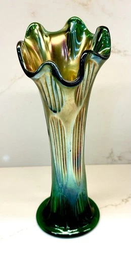 Vintage Fenton Art Deco Era  Diamond & Rib Green Carnival Glass Swung Vase GUC
