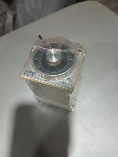 Omron E5C2-R40J température Controller