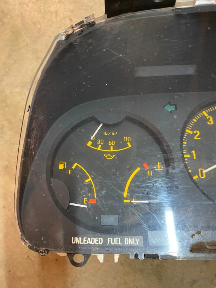 81 82 83 1983 MAZDA RX7 CUADRO DE INSTRUMENTOS 218 K MT FA4455430B ENVÍO RÁPIDO Foto 4 de 4