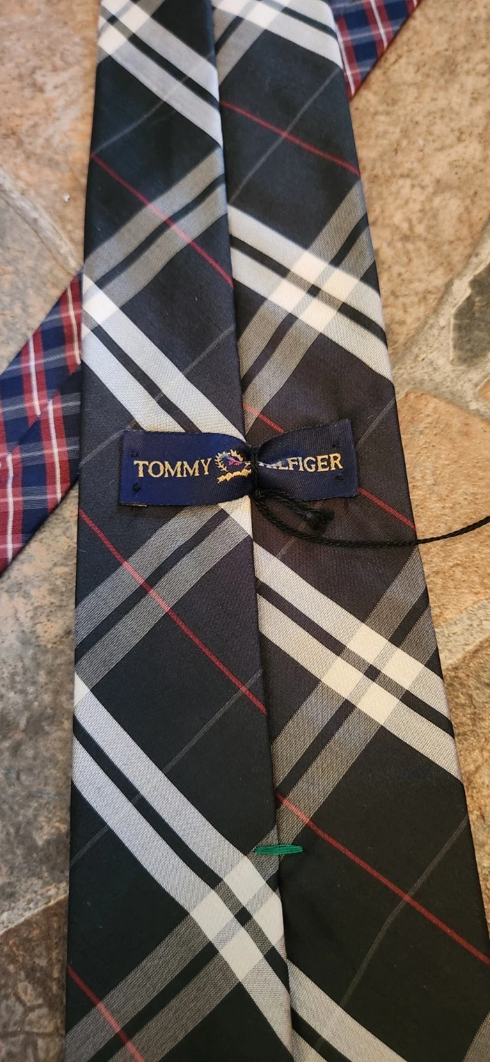Tommy Hilfiger Mens Plaid Necktie Navy Gray White Red Contrast Tartan Tie nwt - product detail image 2