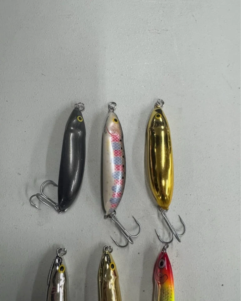 Rapala Gancho Agudo Cucharas Minnow De Colección Lote de 17 Varios Tamaños/Colores Foto 4 de 4
