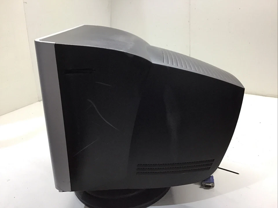 Vtg Compaq 17" Monitor 7550 Retro Gaming Computer Desktop VGA READ - Image 2 of 4