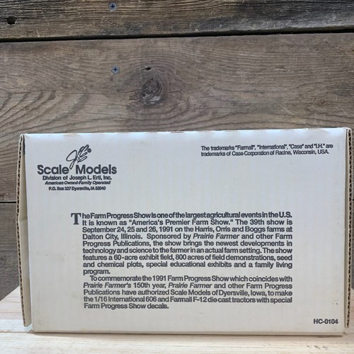 Scale Models, Farm Progress Show, McCormick-Deering Farmall F-12, 1:16, NIB - Picture 7 of 7