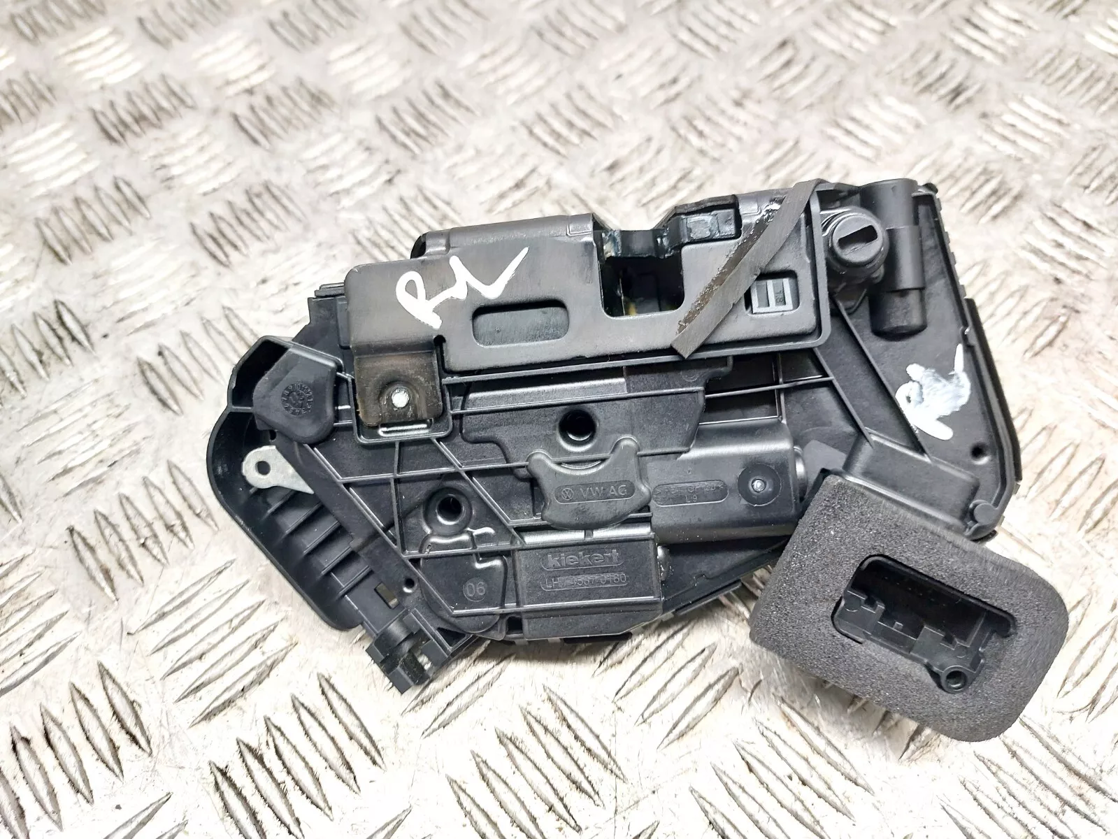 Genuine SEAT Arona Rear Door Lock Mechanism 5ta839015 LH 45370180  