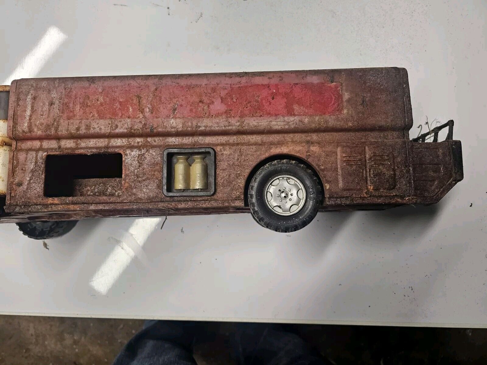 Picture 3 of 9