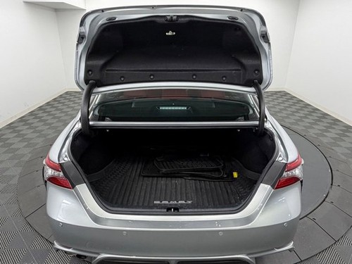 2023 Toyota Camry Hybrid XSE - Picture 13 of 38
