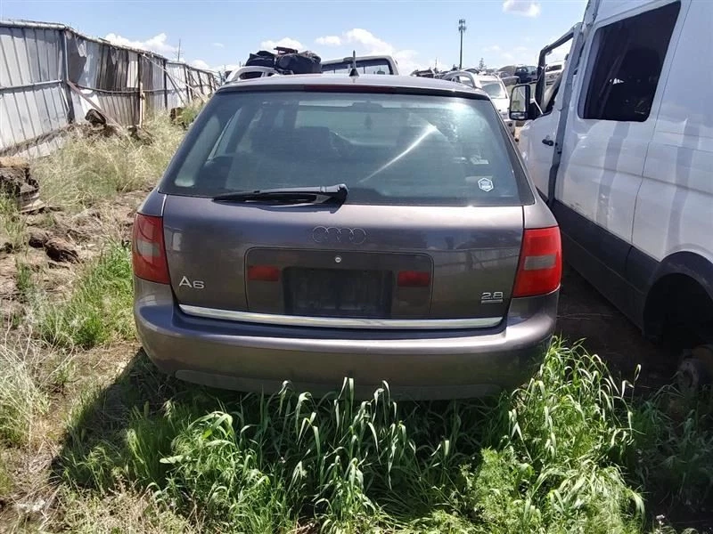 Trunk/Hatch/Tailgate Station Wgn Fits 98-04 AUDI A6 22410423 Foto 3 de 4