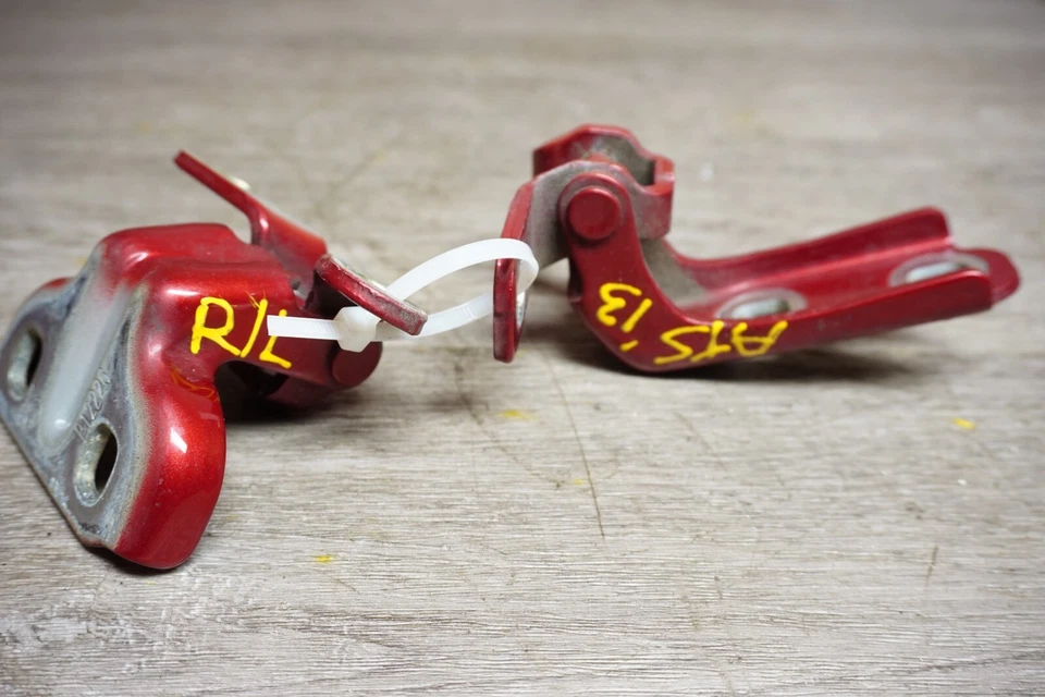 Rojo 2013-2018 Cadillac ATS SEDÁN TRASERO IZQUIERDO LADO SUPERIOR E INFERIOR JUEGO DE BISAGRAS DE PUERTA OEM Foto 4 de 4