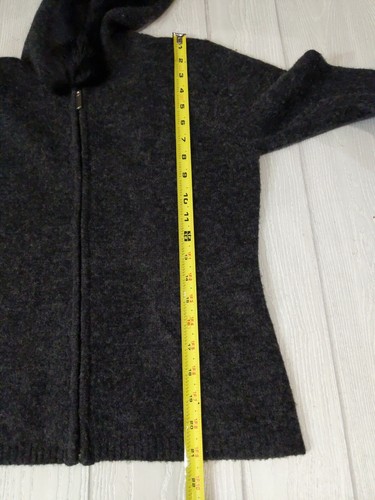 Vintage Y2k Alexandra Bartlett Gray & Black Fuzzy Faux Fur Trim Zip Sweater - S - Picture 11 of 11