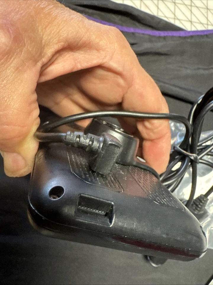 TESTED AND WORKING GARMIN NUVI 40LM GPS 3.75x2.1/4 NAVIGATOR Accessories - Image 3 of 4