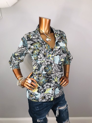 Studio Works L P Top Floral NWT $44 Button Up Shirt Low V Cut Blouse Soft 3/4 Sl - Picture 5 of 10