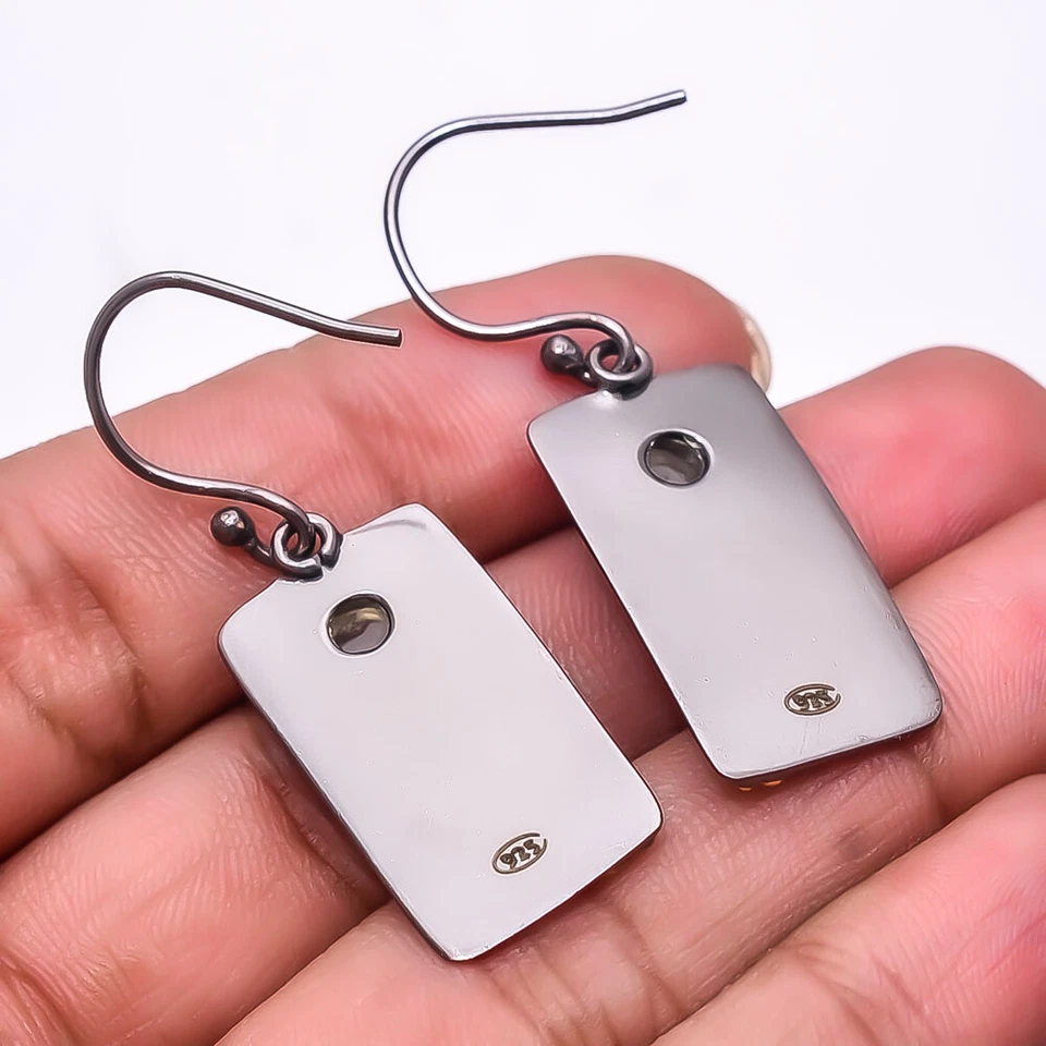 Brinco folheado a ródio prata 925 preto ouro pedra esmesa pré-nita natural 1,56" E30 - Imagem 2 de 3