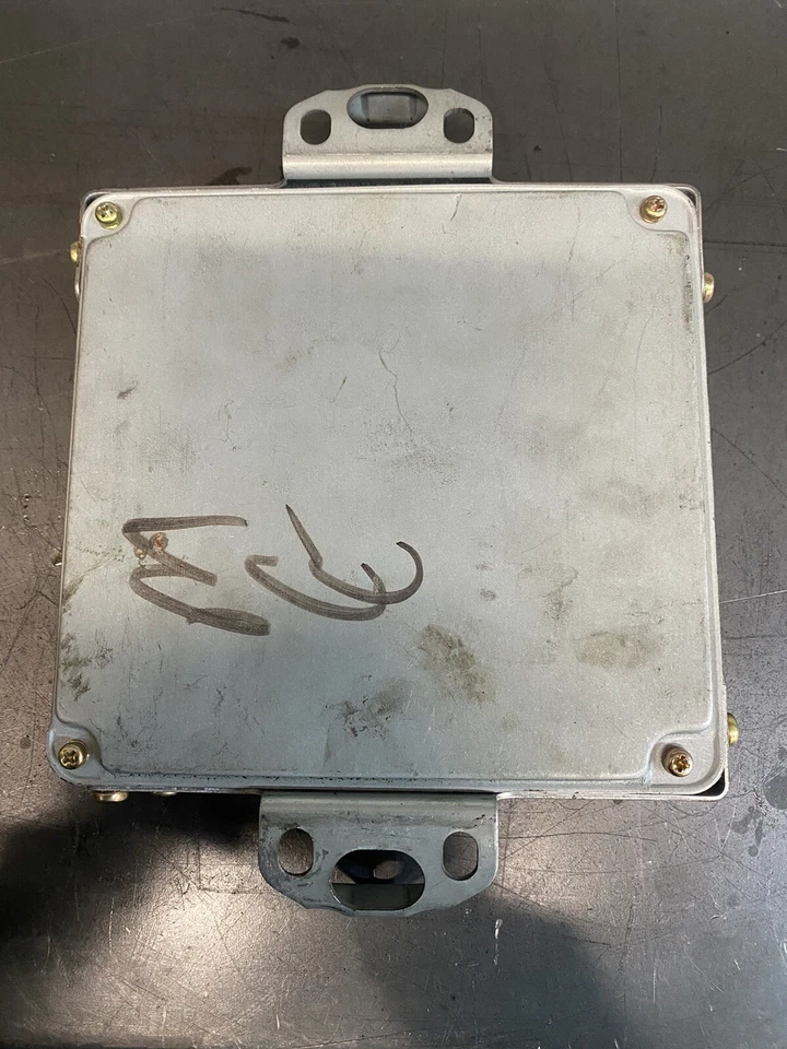 Subaru Outback 2000 ECU 22611 AF60E Foto 3 de 3