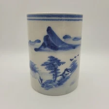 Antique 19th-Century Chinese Hand Painted Blue & White Paint Brush Pot Vase