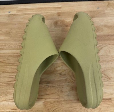 Adidas Yeezy Slide Resin Mens Sz 14 Green Casual Sandals  display picture 3