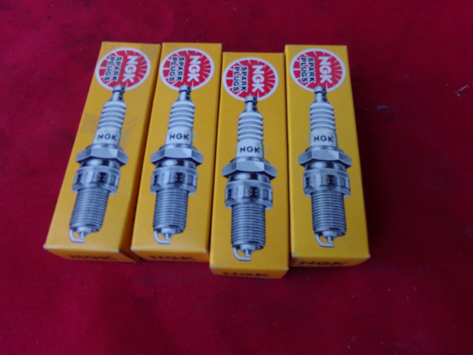NGK SPARK PLUGS BP8ES 2912 4 PACK NEW