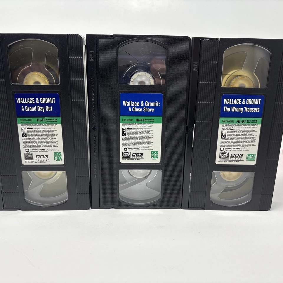 Wallace & Gromit (3-Movie VHS Set) BBC Video Collectible Gift Box - Image 4 of 4