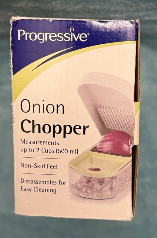 Progressive Onion Chopper with Non-Skid Base NEW Includes Lid Cleaning Tool