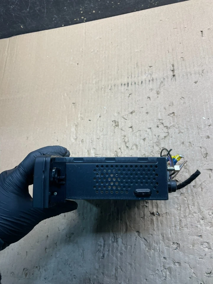 2001-2004 Mercedes W203 C230 CLK320 Radio Stereo Audio AM FM Unit U1493 DG - Image 2 of 4