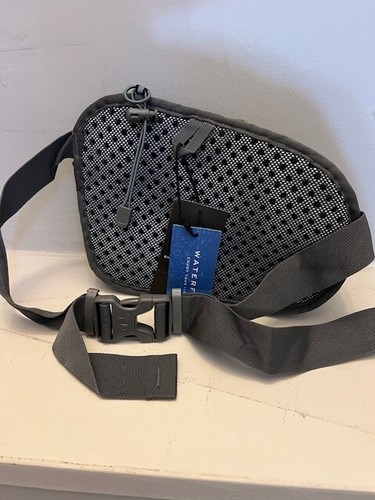 Waterfly Fanny Pack Waist Bag with Water Bottle Holder, Unisex, NEW - Picture 9 of 10