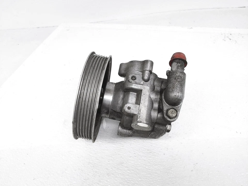 Bomba de dirección asistida Audi A4 2010-2012 con polea 8K0-145-153-F *Servotronic Foto 4 de 4