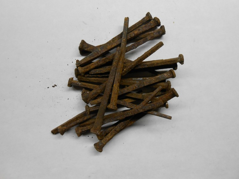 ANTIQUE WROUGHT IRON SQUARE CUT NAILS 8D