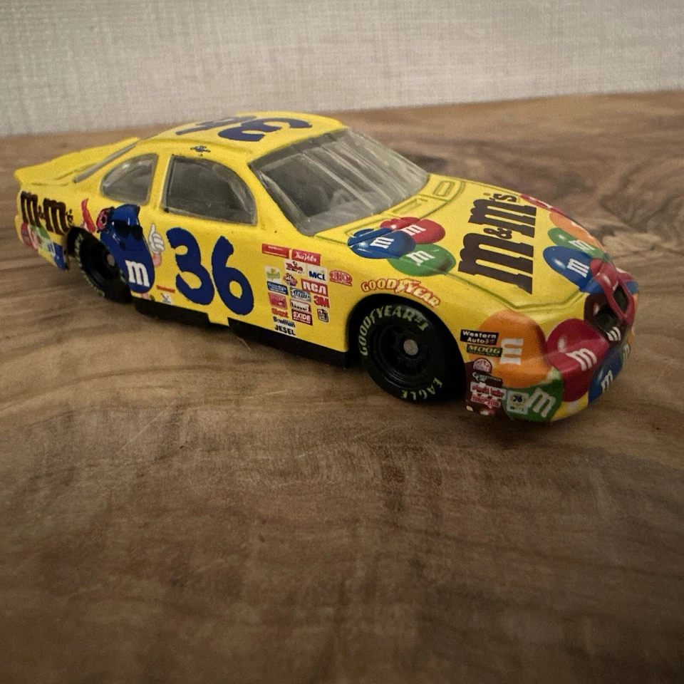 2000 Ken Schrader #36 M&Ms Pontiac 1:64 Nascar Diecast - Image 4 of 4