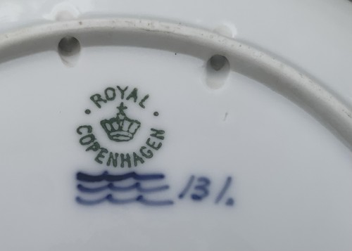 1917 Antique Royal Copenhagen Oluf Jensen Church Christmas Porcelain China Plate - Picture 6 of 7
