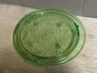 Vintage Jeanette Depression Uranium Glass 3 Footed Cake Plate Floral Daisy -V06