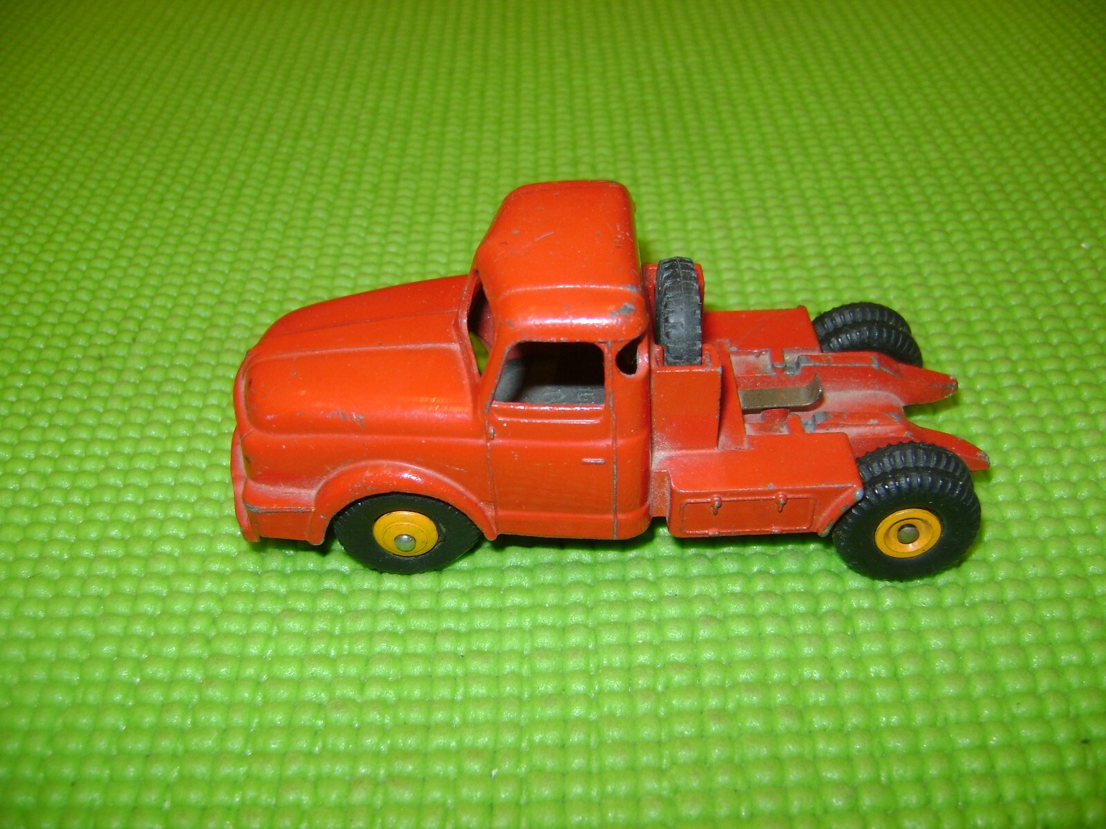 Dinky 36B, Willeme Articulated Lorry Covered - Free Price Guide