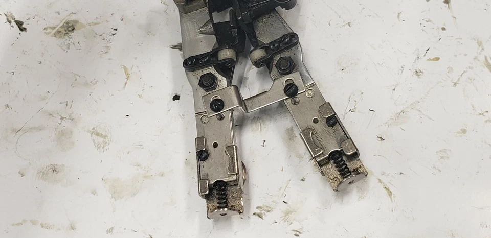 Conjunto de afilador de soporte de engranaje inferior Eastman 637C10-26 629X máquina de corte Foto 4 de 4