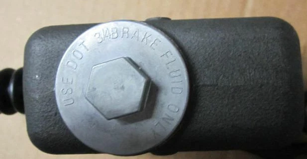 Camión Studebaker 53 54 Hudson Jet Master Cylinder AMC Jeep Nash Willys Packard Foto 2 de 3