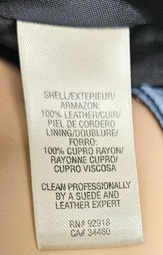 Chaqueta de cuero Juicy Couture negra suave para mujer botones pequeños cuello cinturón Foto 3 de 4