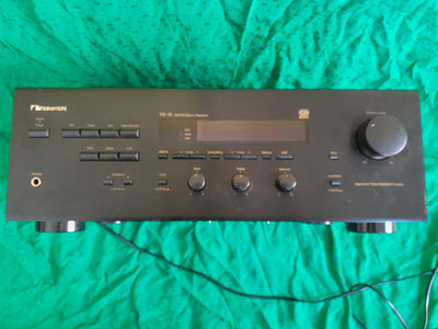 Nakamichi RE-10  AM/FM Stereo Receiver  '' teildefekt ''  inc. Gebrauchsanweisung