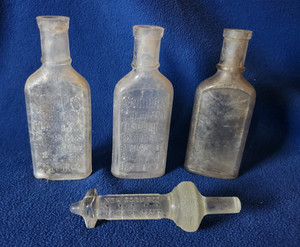 Lot 4 vintage vanilla extract bottles Souders New Cory rod filter coffee glass