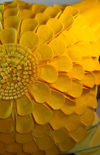 3D Flowers Throw Pillow Cover Yellow Zippered Indoor Decor Approximately 19x19 - Picture 7 of 10