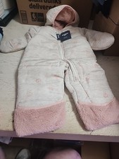 Oshkosh Bgosh 3/6M Baby Light Gray With Pink Flowers Snowsuit