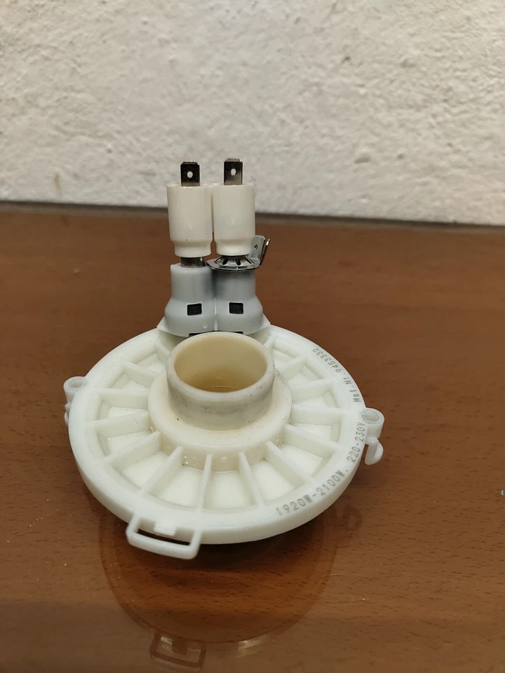 Miele Spülmaschine Heizung Umwälzpumpe M.Nr. 9453332 1920 - 2100W #TE696 - Bild 3 von 4