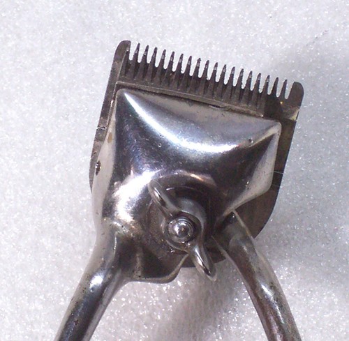 Vintage Chrome Barber Manual Hand Held Hair Clippers Shears Trimmer 000 - Picture 3 of 5