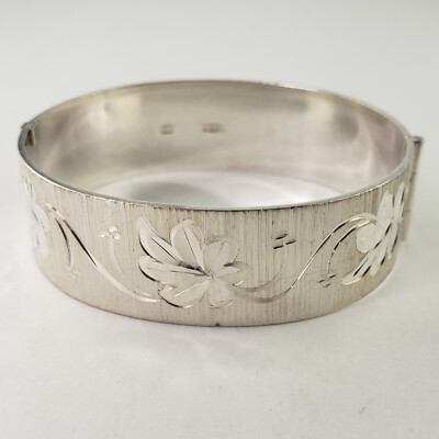 B Ltd Birmingham England Sterling Hinged Bangle Floral Design 42.2g [7556]