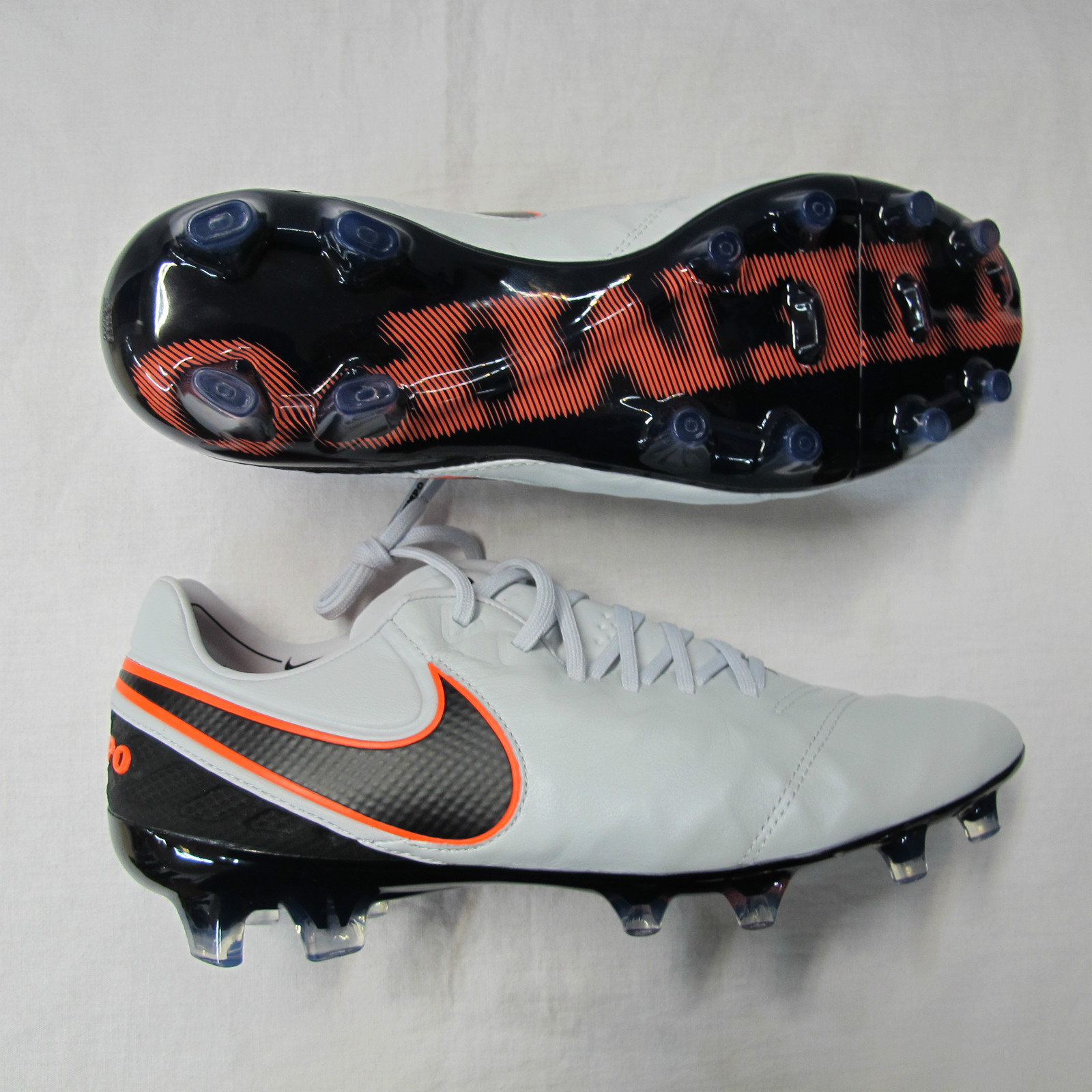 NIKE shoes calcio TIEMPO LEGEND VI FG 819177-001 col.BIANCO black gennaio 2016 NIKE shoes calcio TIEMPO LEGEND VI FG 819177-001 col.BIANCO black gennaio 2016