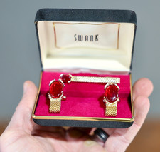 SWANK Mesh Wrap Around Cufflinks tie clip gold Red Jewel Mod 70s Vintage box