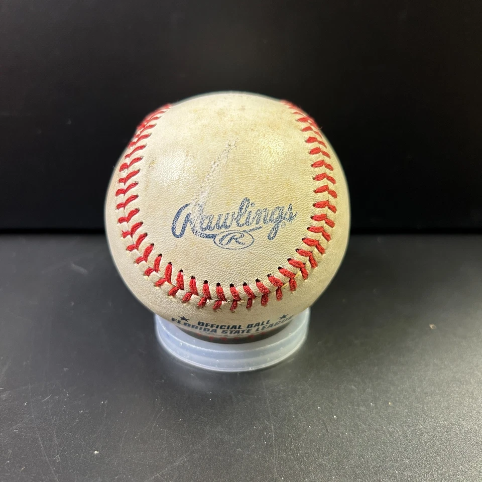 Bola de beisebol autografada pessoalmente por Ben Revere Philadelphia Phillies VEJA DESC SEM CERTIFICADO DE AUTENTICIDADE - Imagem 4 de 4