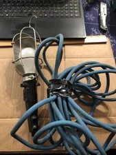 20’ TROUBLE LIGHT EXTENSION CORD Ready To Do Work ! See Photos ! In Great Shape!