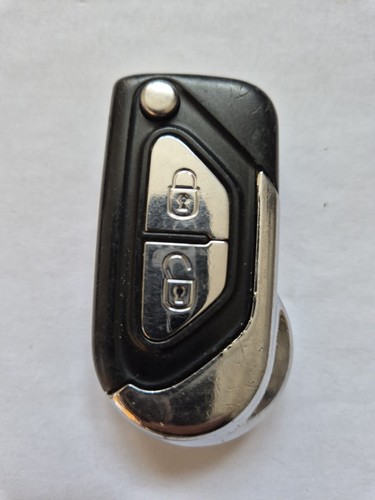 GENUIN CITROEN DS3 C4 C3 ETC (RF TYPE) 2 BUTTON REMOTE ALARM FLIP UNCUT KEY FOB - Picture 6 of 16