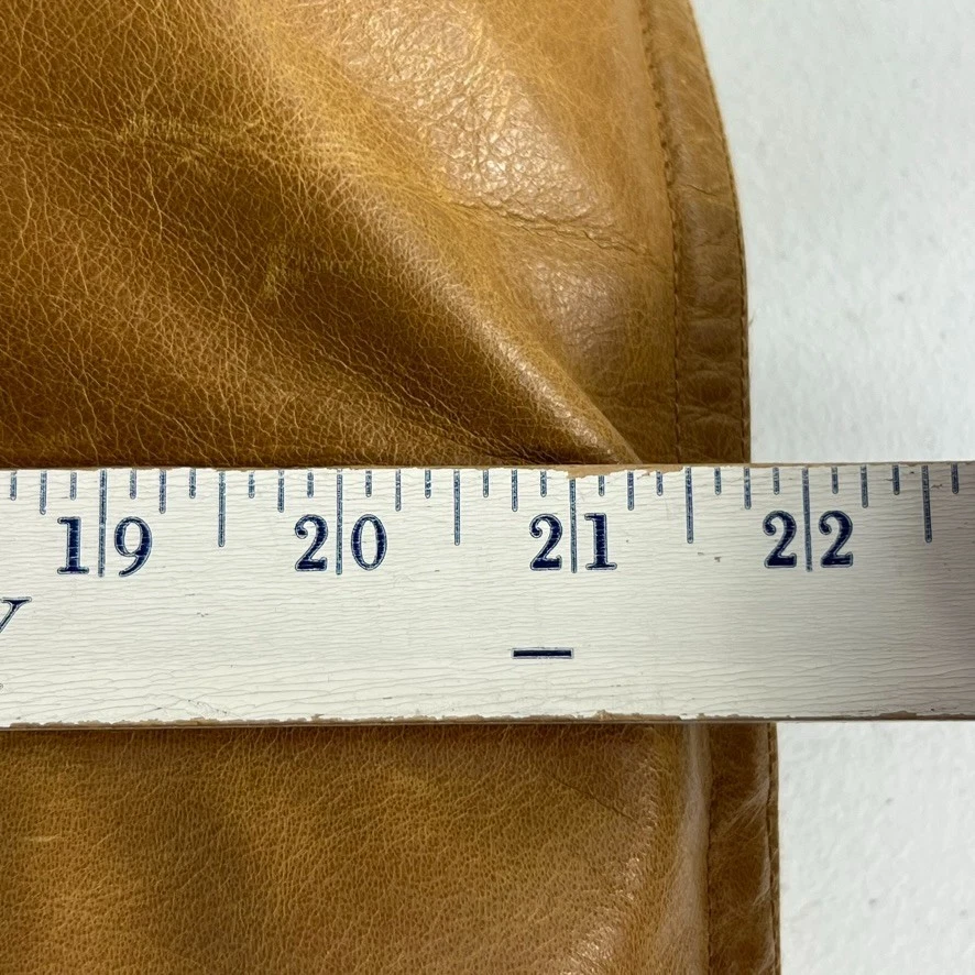 Диванная подушка Villa by Classic Home 22 x 22 дюйма кожа Dumont - Изображение 2 из 4